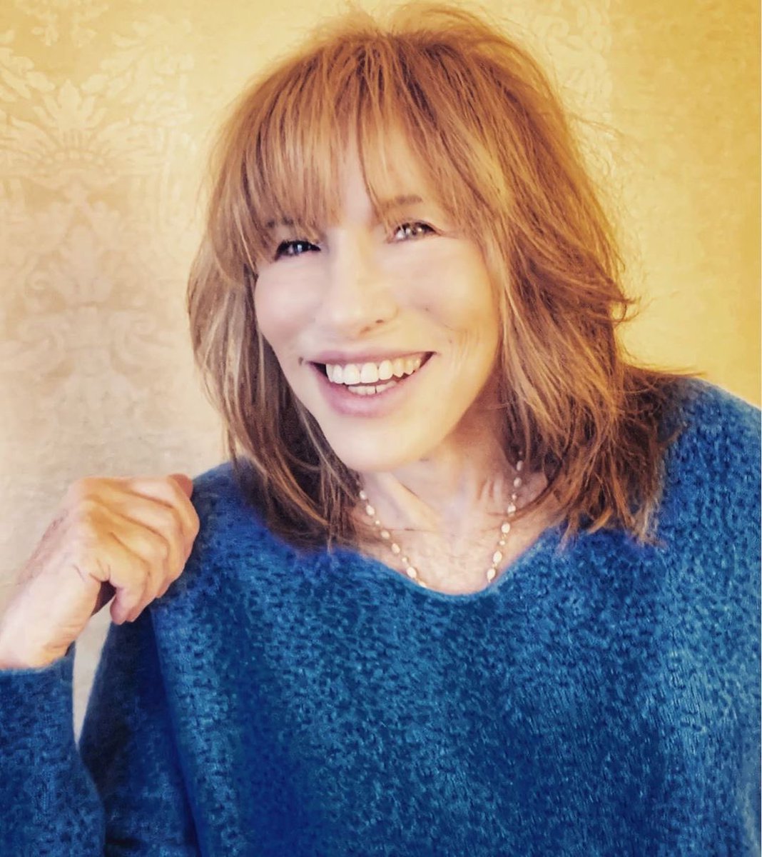 Carly Simon tweet media