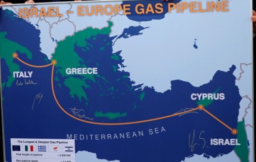 ThsShambos's tweet image. Tomorrow marks a #historic day for Europe's #energydiversification from the Levantine basin with the signing in Athens of the #EastMedpipeline IGA between 🇮🇱🇨🇾🇬🇷 Tangible commitment to strategic #sharedinterests that anchor peace, stability and security. A fitting start for 2020.