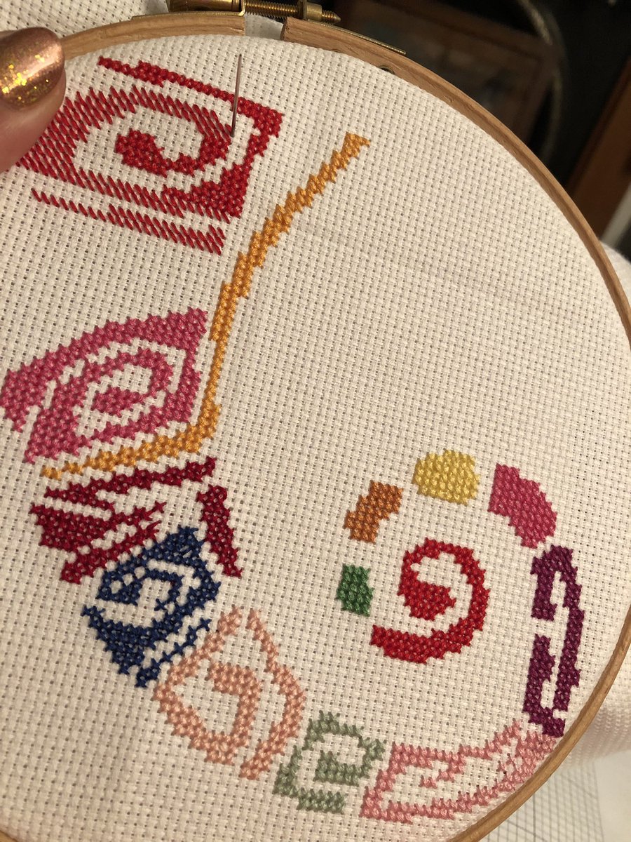 ChalktalkEduc's tweet photo. @HeyMissSmith Itโs very relaxing ๐ and therapeutic #knittingandstitching https://t.co/ScvHA2lgvV