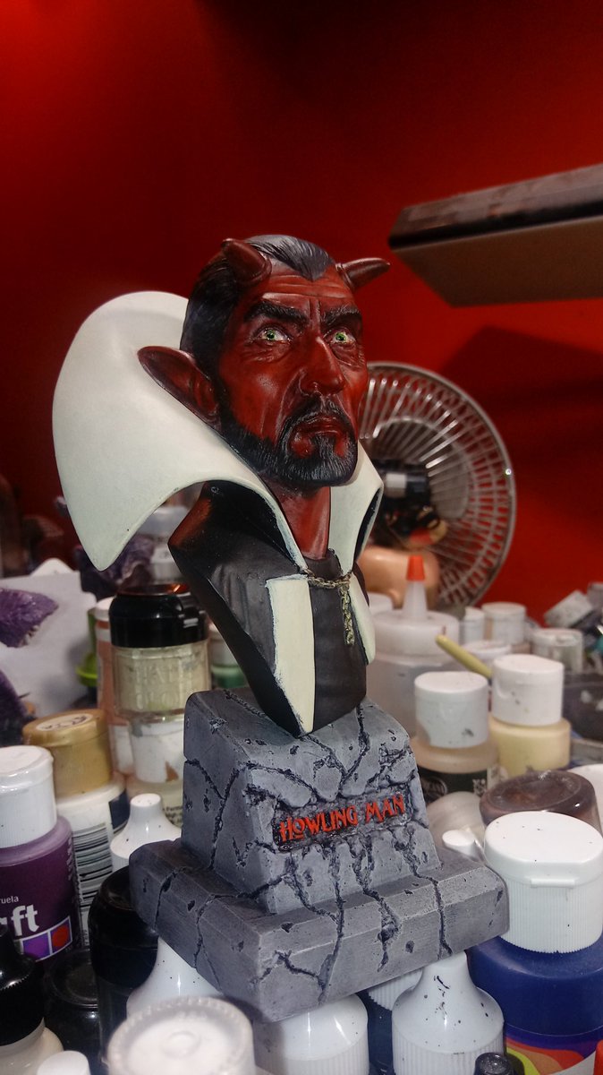 jasonjaconetti's tweet photo. Last paint job for 2019 was a piece for my dad. Things came together quickly on this one, so only took me 3 days. It is The Howling Man sculpted by John Dennett.
#BBB #theartofhorrorcollective #DoubleJCustomCreations #BotsBugsbabespodcast #TwilightZone https://t.co/ES2DubMHOb
