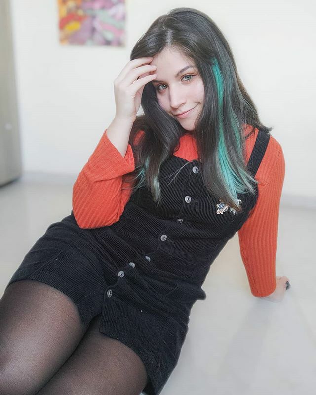YeniStriker's tweet photo. ✨🎀 El 2019 fue el Mejor año de mi vida, (recuerden que antes vivía en Venezuela🇻🇪 jaja así que si ha cambiado mucho mi vida 💕), trabaje para Blizzard🌪️, Empecé a trabajar de Stremer Full-time, empecé a hacer Reviews (que es algo que siempre había que… https://t.co/TRwdPc5Erq https://t.co/iz5ADL8PEo