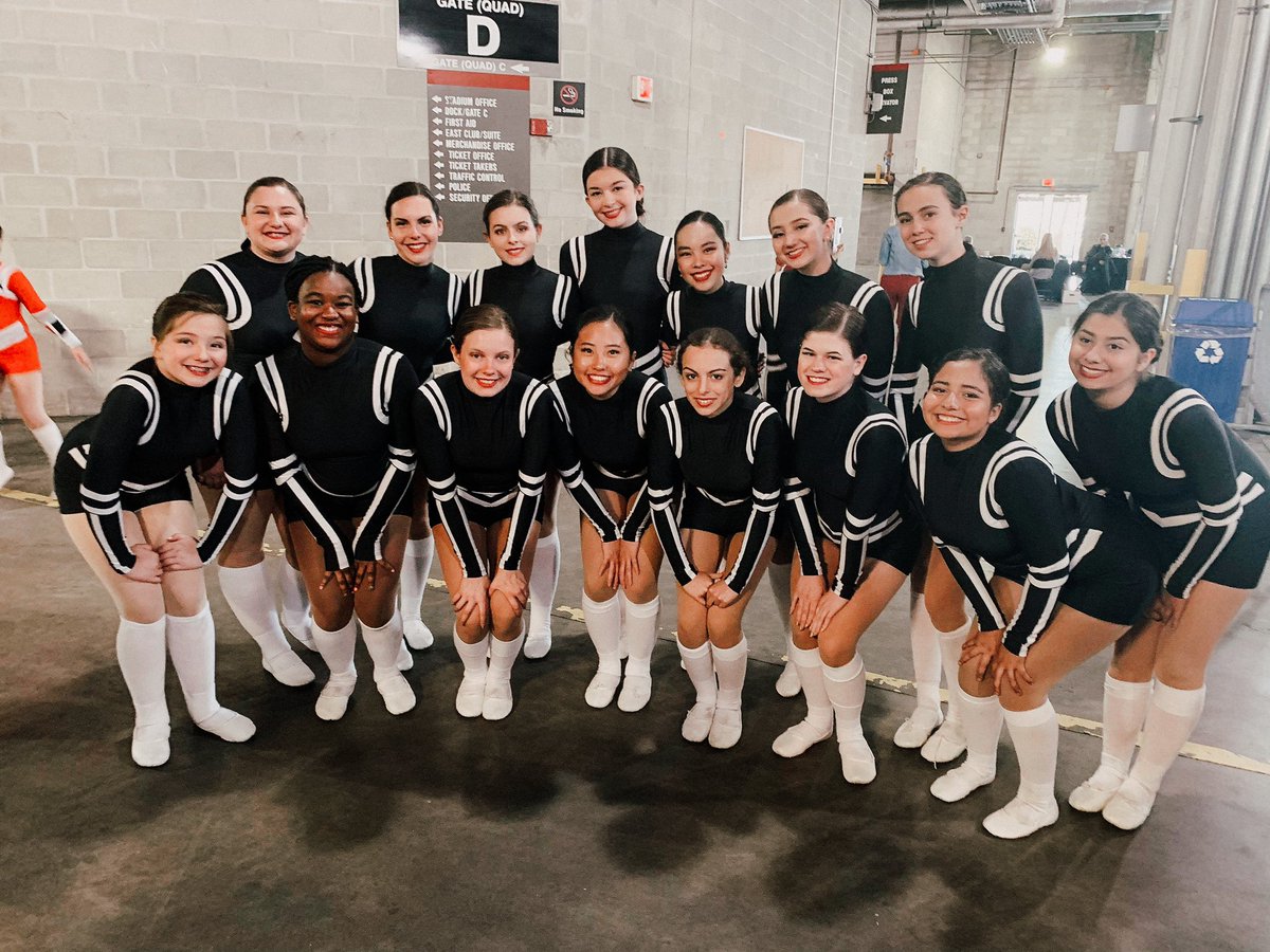 Today we had the opportunity to dance at both pre-game and halftime at the Outback Bowl in Tampa, Florida. We have thoroughly enjoyed our experiences this week and are proud to represent Oregon with our friends from Rex Putnam!