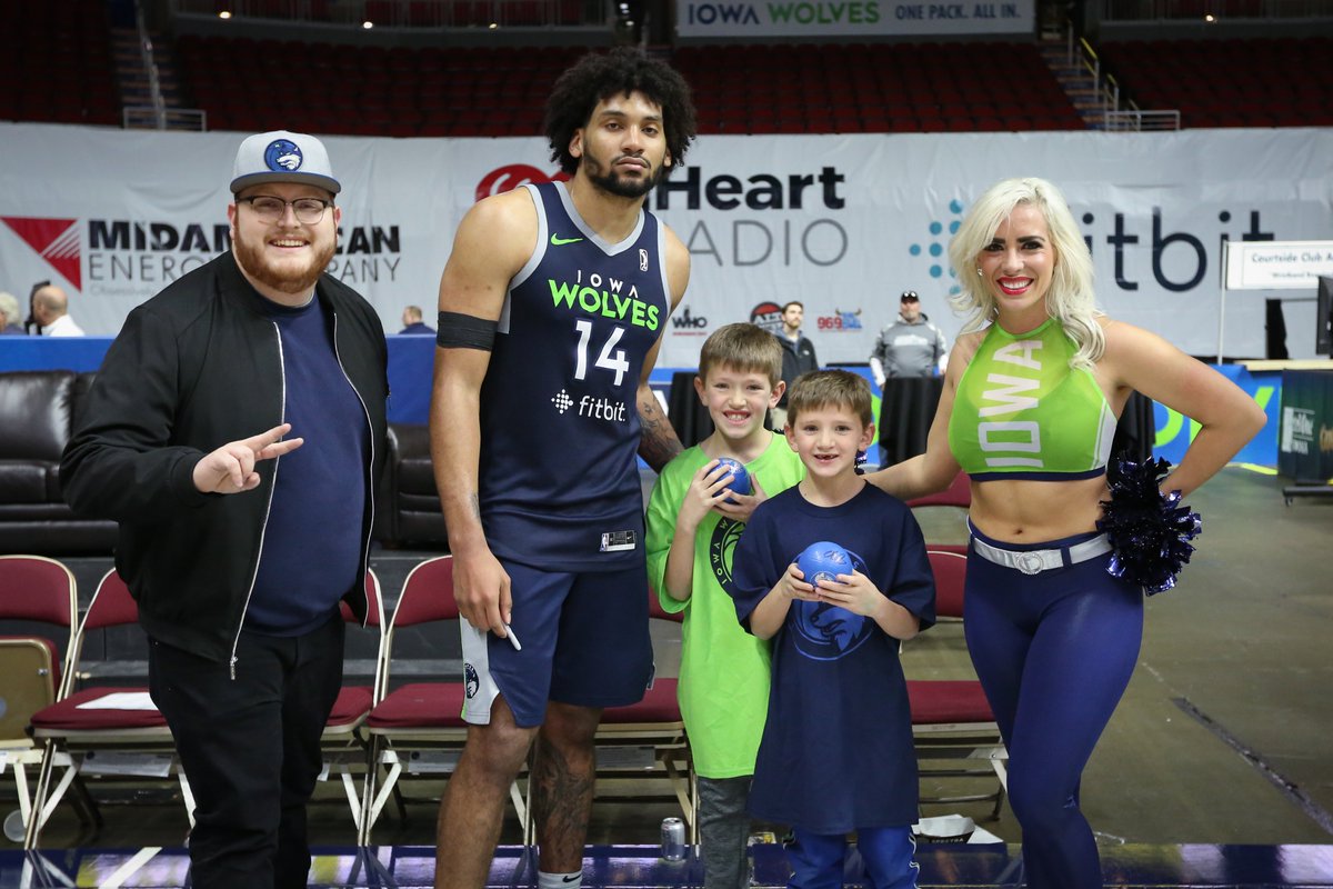 iawolves's tweet photo. Today's Player and Fans of the Game, presented by @MidAm_EnergyCo! https://t.co/bqCtnEALZp