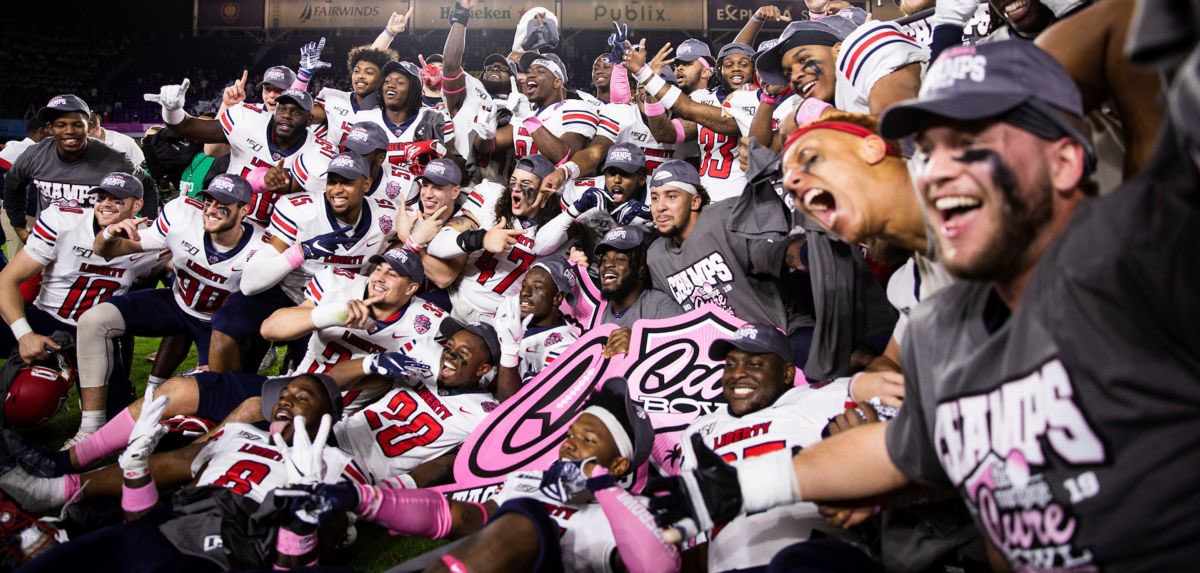 keshaunmoe's tweet photo. BEYOND BLESSED to have received an offer from Liberty University 🙏🏽 #GodIsGood  @Coach_KPope @CoachA_LU https://t.co/eVg47FqPy4