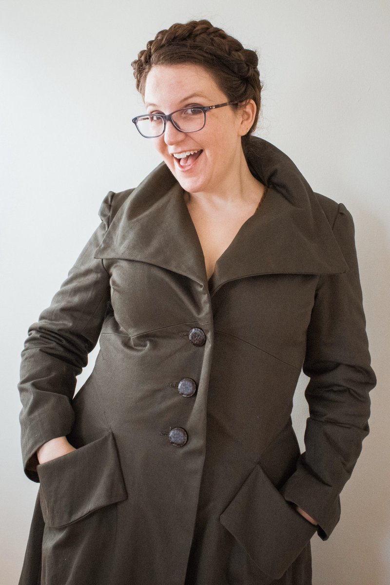 Samizabeth's tweet photo. My Christmas Break project is complete! And just in time too haha! I am so insanely proud of how this came out. This coat is very heavy and very warm and totally impractical for South Florida... but I’m so happy to own such a beautiful coat that I got to make! 
#vintagesewing https://t.co/jwdevwdnqc
