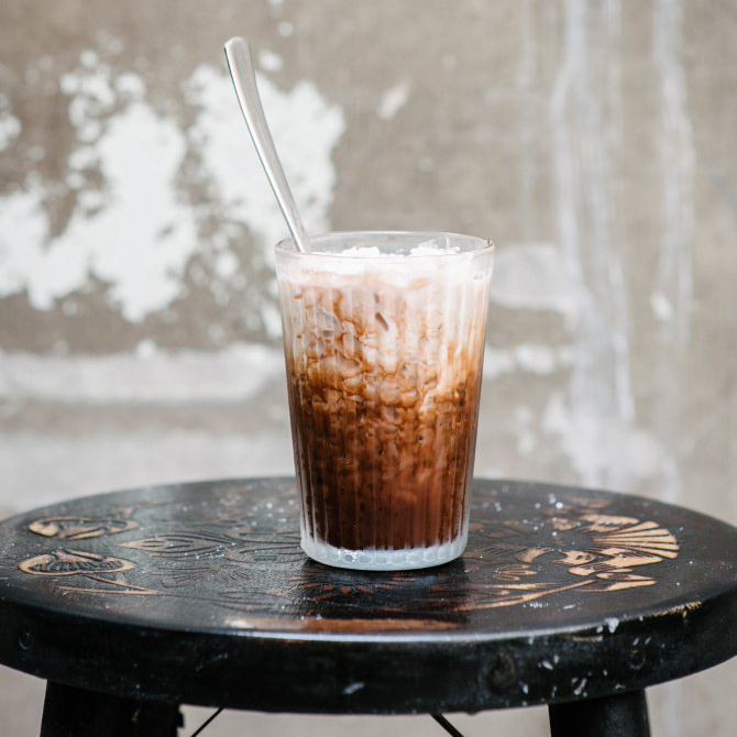 bkkmenu's tweet photo. Labyrinth Cafe คาเฟ่ที่บอกเล่าเรื่องราวของสามย่านผ่านสถาปัตยกรรมและเครื่องดื่มสุดพิเศษ https://t.co/vRYBbJMIdK #bkkmenu #bkkmenuhopping #labyrinthcafe #cafe https://t.co/UcD4v7jnFA