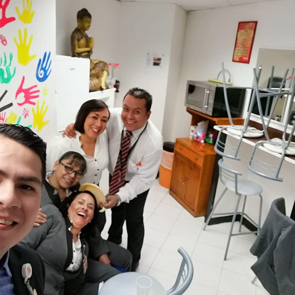 bogar1202's tweet photo. Inicio de año #trabajo #Amigos #SearsMeEntiende #comidatime @EdySmol saludos desde Cuernavaca https://t.co/nRhEEC1mfh