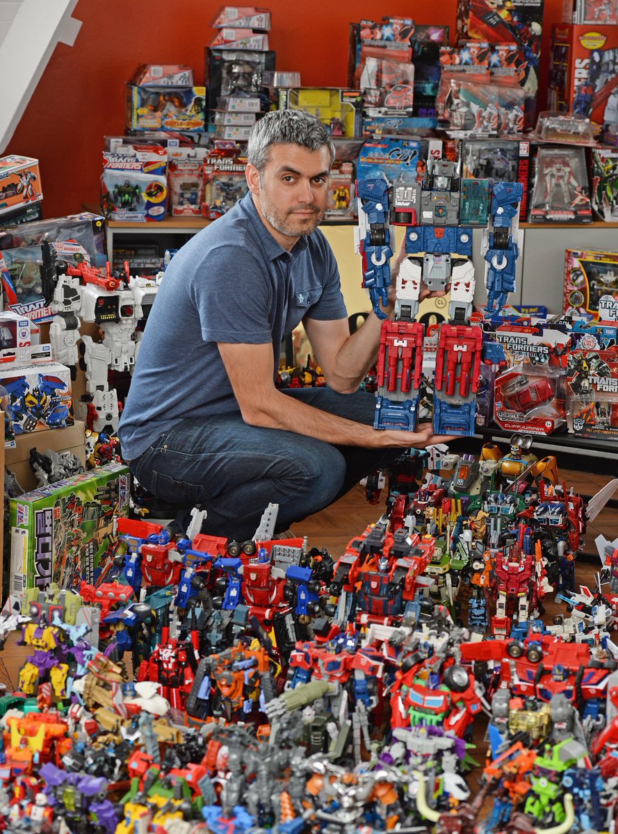 RgvFest's tweet photo. Guinness Book of World Records- 2011 Transformers Toys. I think we had more than that at #RgvFanFest.
This is pretty awesome. Thanks SWNS. https://t.co/vzhV01579p