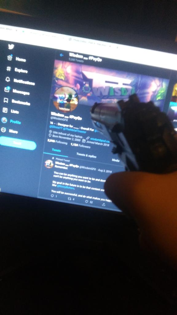 catwalkemdown's tweet photo. Rt to have a Beretta pointed at ur profile. https://t.co/cCu69iXhjk