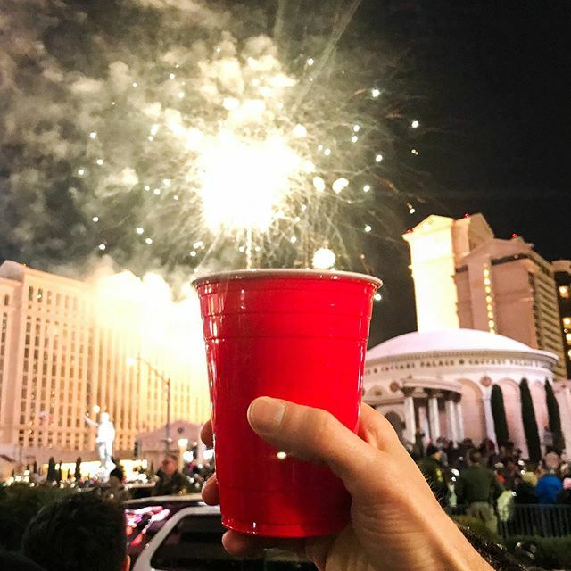 jdstonedesign's tweet photo. Cheers to the new year! Happy 2020!
-
#cheers  #newyear #newyearseve #redsolocup https://t.co/HAMXNHSPgF https://t.co/vE8hHX5Dv8