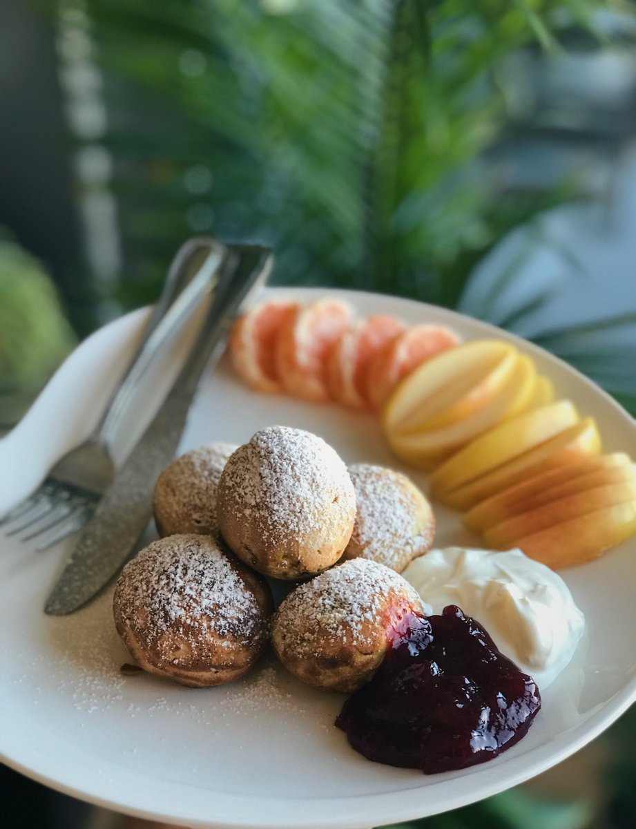 bottomlessbaker's tweet photo. Happy New Year from these æbleskiver. https://t.co/hiDLQabz23