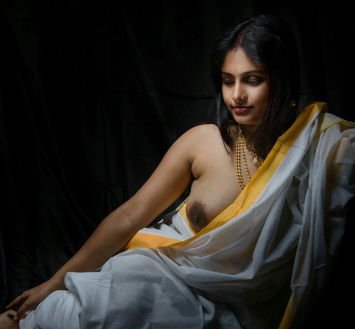 Sexy tamanna bhatia nude hot half saree yellow panties show