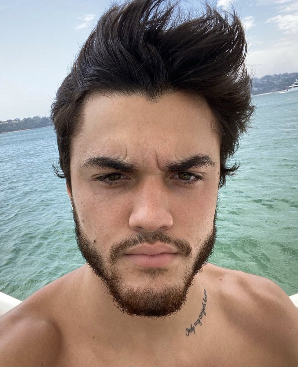 softforgrayson's tweet image. NOW THIS IS A GLOW UP