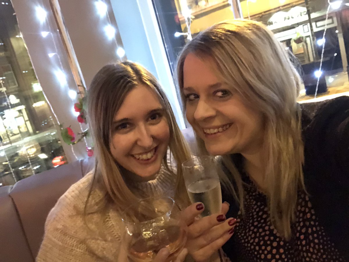 binkybunny7's tweet image. Lovely evening with lovely friends ... makes you truly appreciate those who care about you &amp;amp; who make an effort to spend time with you 🍷🥳🤗😘👌🏻#LoveMyFriends #LookingAfterNumber1 #NoMoreTimeWasters