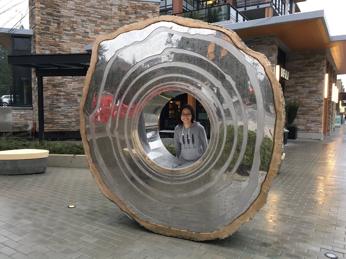 EdithHYLi's tweet photo. There is something different every time I go home. This time - a beautiful dendro sculpture “Dendrochron”. https://t.co/iRlUwmag56