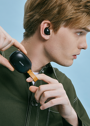 atta_gora's tweet photo. Thinking about purchasing a new earbuds?
We'll make it easy for you. Check out our new earbuds Atta Gora at https://t.co/468BEgjyjx
 #AttaGora #Headphones #Earbuds #ListenFreely #Tws https://t.co/fKzOjiu7NA