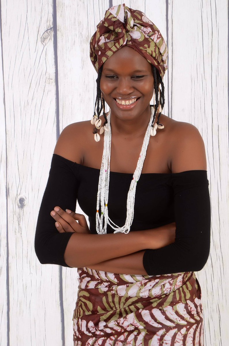 BiBa_gn's tweet photo. Meilleure photo ❤️2019... bienvenue 20/20 ❤️❤️on va sourire plus que ça encore allons seulement💪🏾💪🏾 😎😎😎 https://t.co/5P5cOMj478