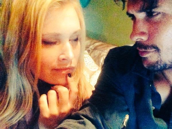 Bellarke10's tweet photo. Still my favorite pics of them ❤️ https://t.co/KaWLDANICi