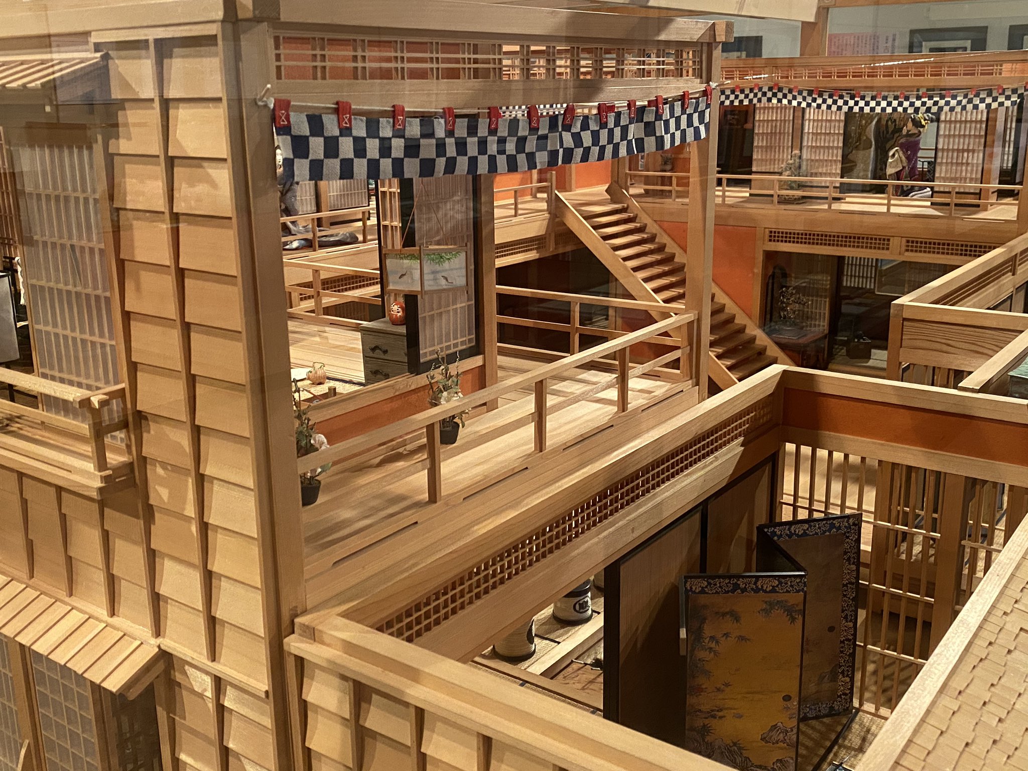 パポ 木造の吉原遊郭模型 これを見に来た 1 8フィギュア撮影用本丸建てるのもしかしてすごくたいへんなんじゃ パポ 木造の吉原遊郭模型 これを見に来た 1 8フィギュア撮影用本丸建てるのもしかしてすごくたいへんなんじゃ
