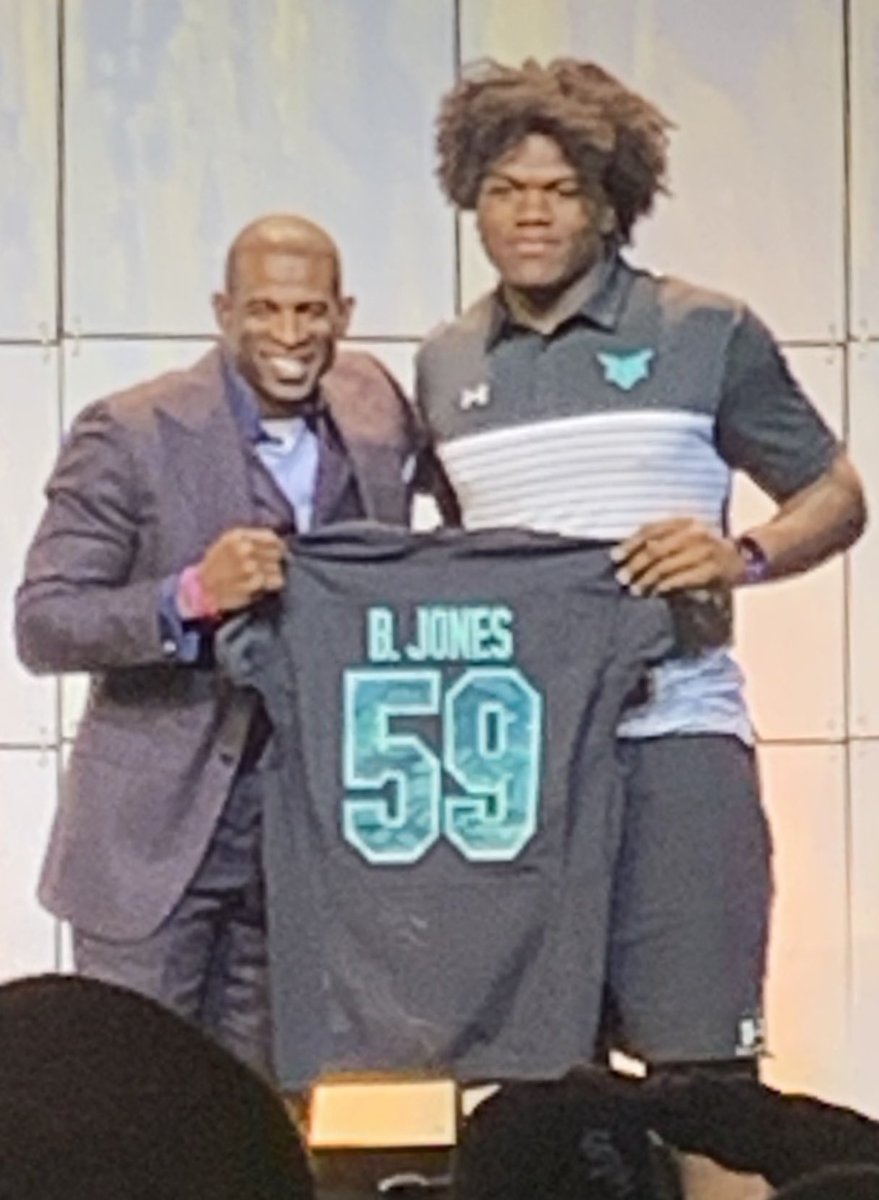 Blessed to have a Lithonia Bulldog be honored enough to play in the Under Armour All American Game. Go Team Pressure! ⁦<a href="/UnderArmour/">Under Armour</a>⁩ ⁦<a href="/DeionSanders/">COACH PRIME</a>⁩ ⁦@millionairemov3⁩ ⁦<a href="/uaallamerica/">UA All-America</a>⁩ ⁦<a href="/LHS___Football/">Lithonia High Football</a>⁩