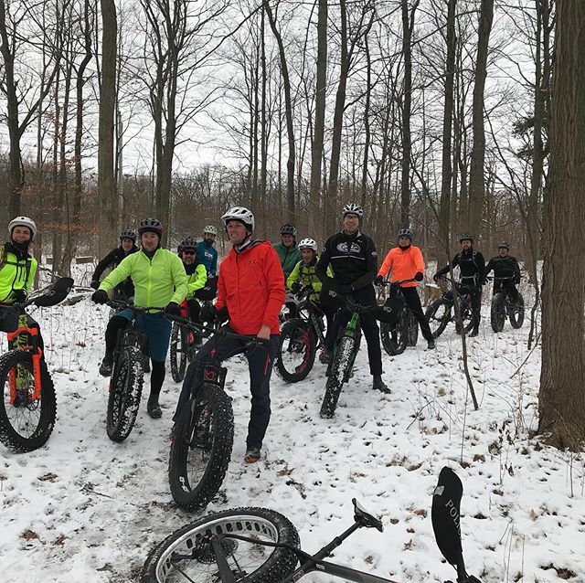 BikesWaterdown's tweet photo. Happy New Year! Great conditions to start the new year the way we liked to finish off the old one... it just doesn’t get old! #grablifebythebars #lifeisgood #betteroutside #waterdowntrails #fatbike #specializedbikes  #konabikes https://t.co/vOb5lET3yN https://t.co/PyG4TsuUTh