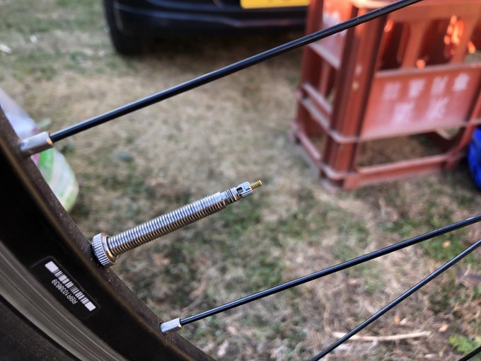 ロードバイクでバルブキャップは必要か不要か 割れたりなくした際に検討すべきこと Innertop インナートップ