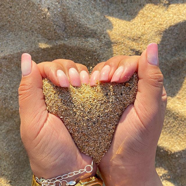 Michel2508's tweet photo. 🌅 Vamos pa' la playa pa' curarte el alma✨ #beach #love #loveislove #cute #goodvibes  #goodlife #happy #happymoments #hello #landscapephotography #landscape #landscape_lovers #couple #forevertogether #forever #photography #photooftheday #pictureoftheday  #picoftheday #ocean #… https://t.co/TQdzX3tNMl