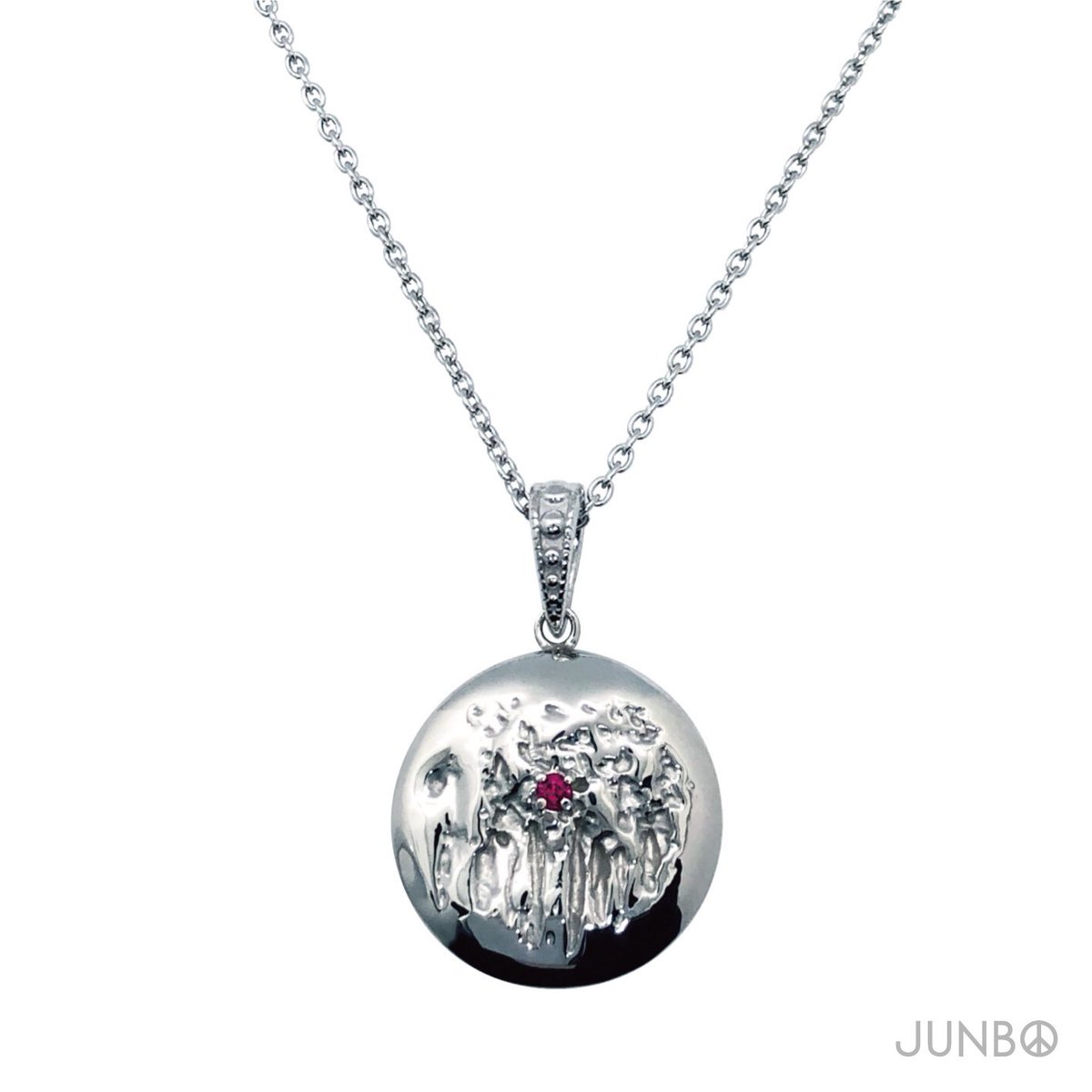 JUNBO_Official's tweet photo. ＊NEW YEAR SALE＊

「BIRTH Nacklace」
「PEACE Nacklace」

《30%OFF》

※1月5日（日曜日）まで

▼JUNBO -OnlineShop-
https://t.co/vuTv4aVtsW https://t.co/u4BUKSsTeI