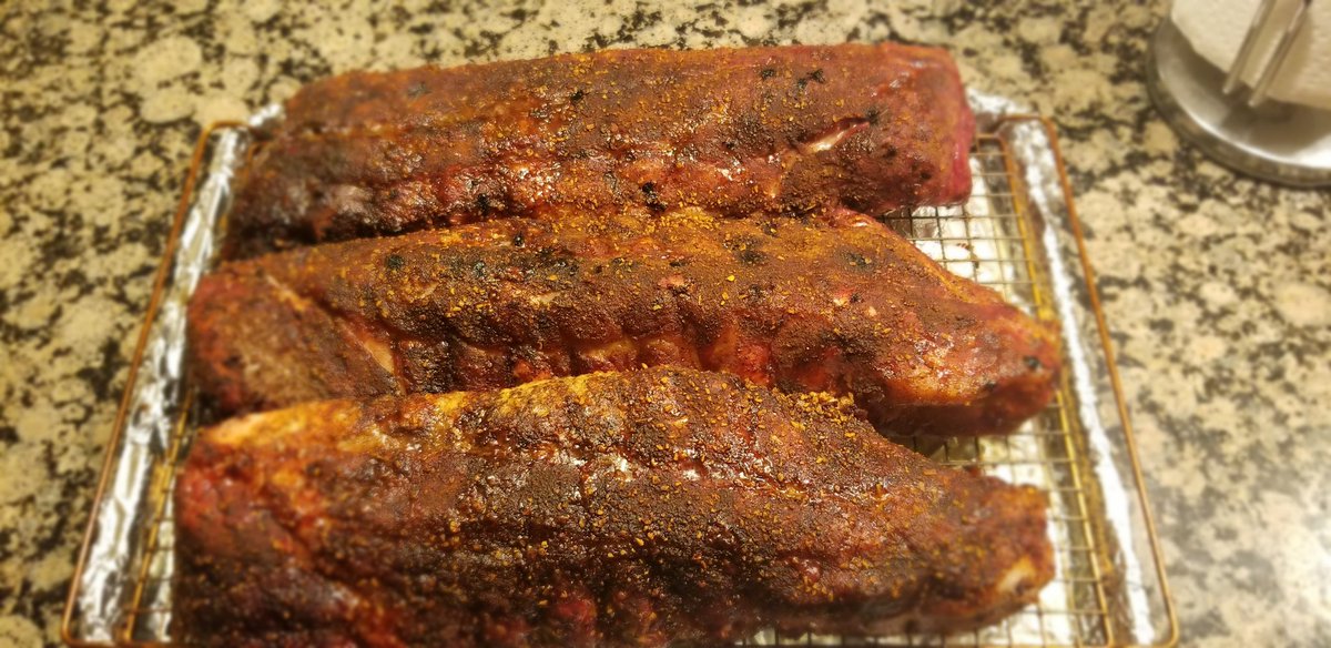 loubrownlee's tweet photo. A little light smoke after work with a little dusting of #Smakin https://t.co/MEfWOy5Osg