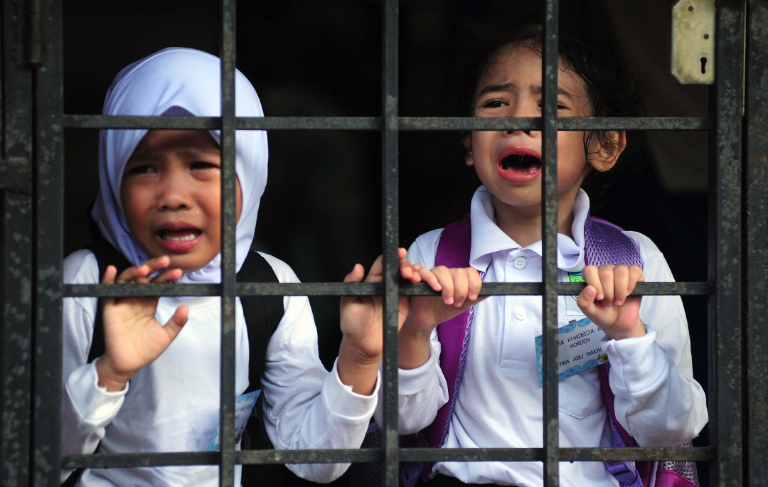 Bernama On Twitter Gelagat Murid Sekolah Pada Hari Pertama Persekolahan Bagi Sesi Tahun 2020 Di Sekolah Kebangsaan Shah Alam Seksyen 16 Shah Alam Hari Ini Https T Co Wzio4le8ec Twitter