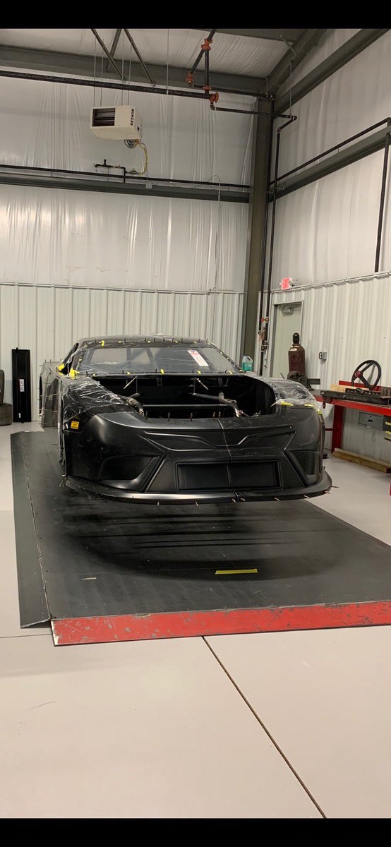 2020 Five Star body being hung. Contact Marcus Richmond for any late model services.