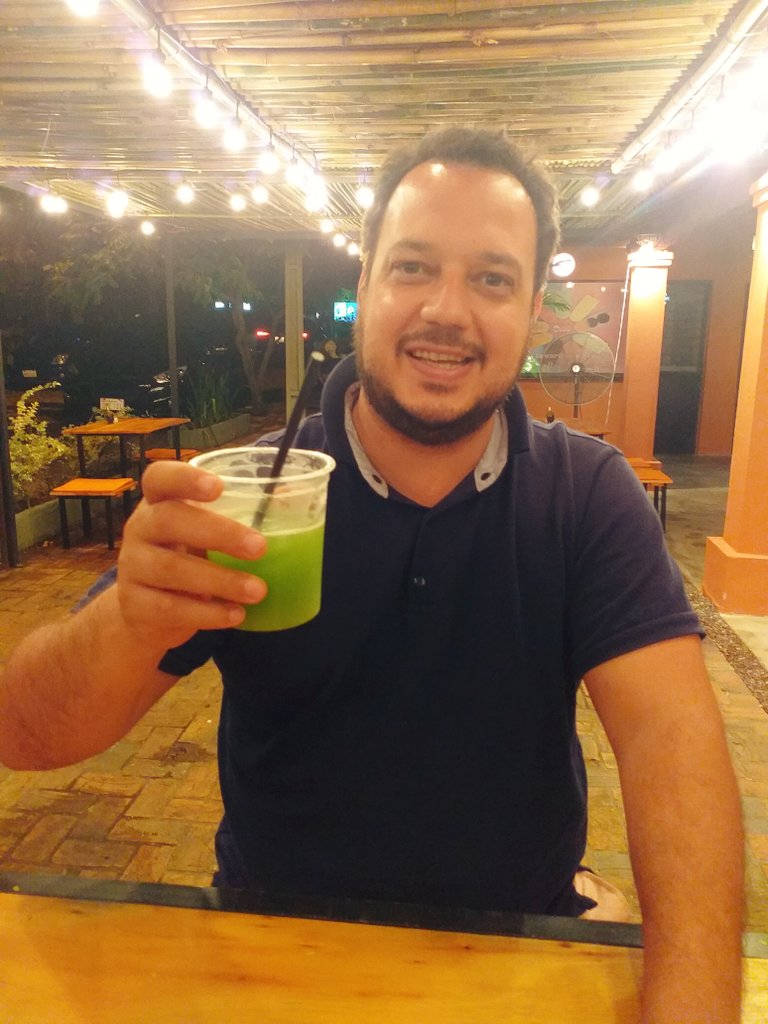 fernandoSP81's tweet photo. Un jugo DETOX para empezar el Veinteveinte impecable!!
Salud!! #FreshBar #SanBer https://t.co/8MS5zKeMjH