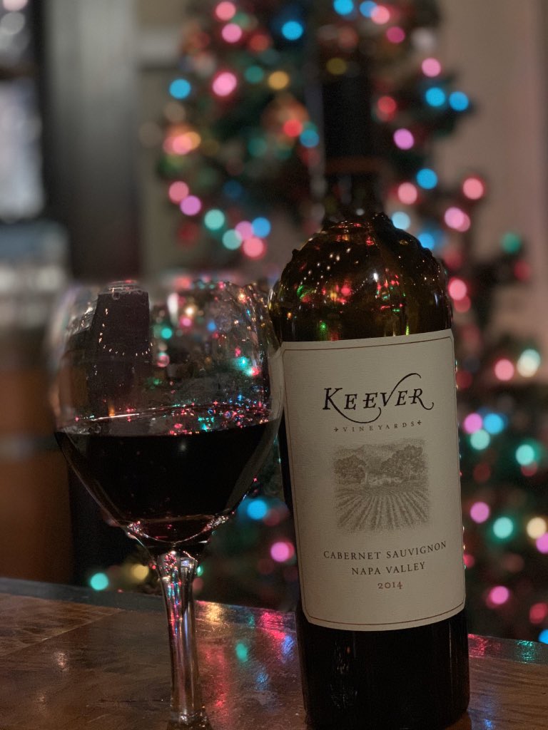 NickyJay's tweet photo. Happy New Year! @vivino @Keeverwines Napa Cabernet 2014 👍🏼👍🏼 https://t.co/wplnF0hCLx
