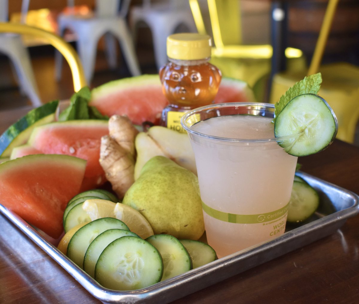 New Year, New Slooshie.
-
The Detox 2020.
-
This boozy baby has watermelon, ginger, cucumber, mint, lemon, pear and honey for a power-packed sipping experience.
Sure, it also contains a healthy amount of vodka...but everything in moderation, right?
#detroitfleat #slooshie #2020