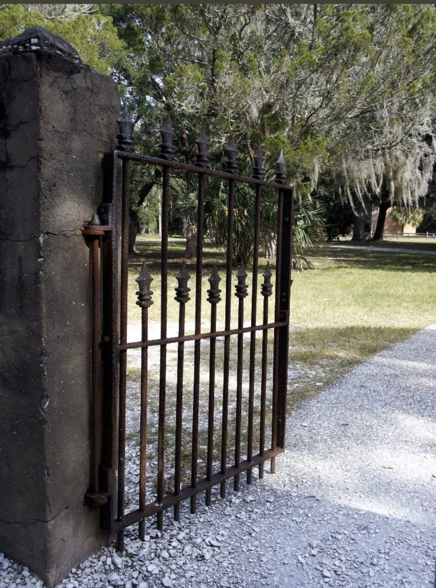 NewLifePastors's tweet photo. One door closes.

Another door opens.

One Idea,

One Step Forward,

One New Connection.

These alone can change your life forever. When linked together, That Is Divine Intervention! https://t.co/p2lr8IbxXS