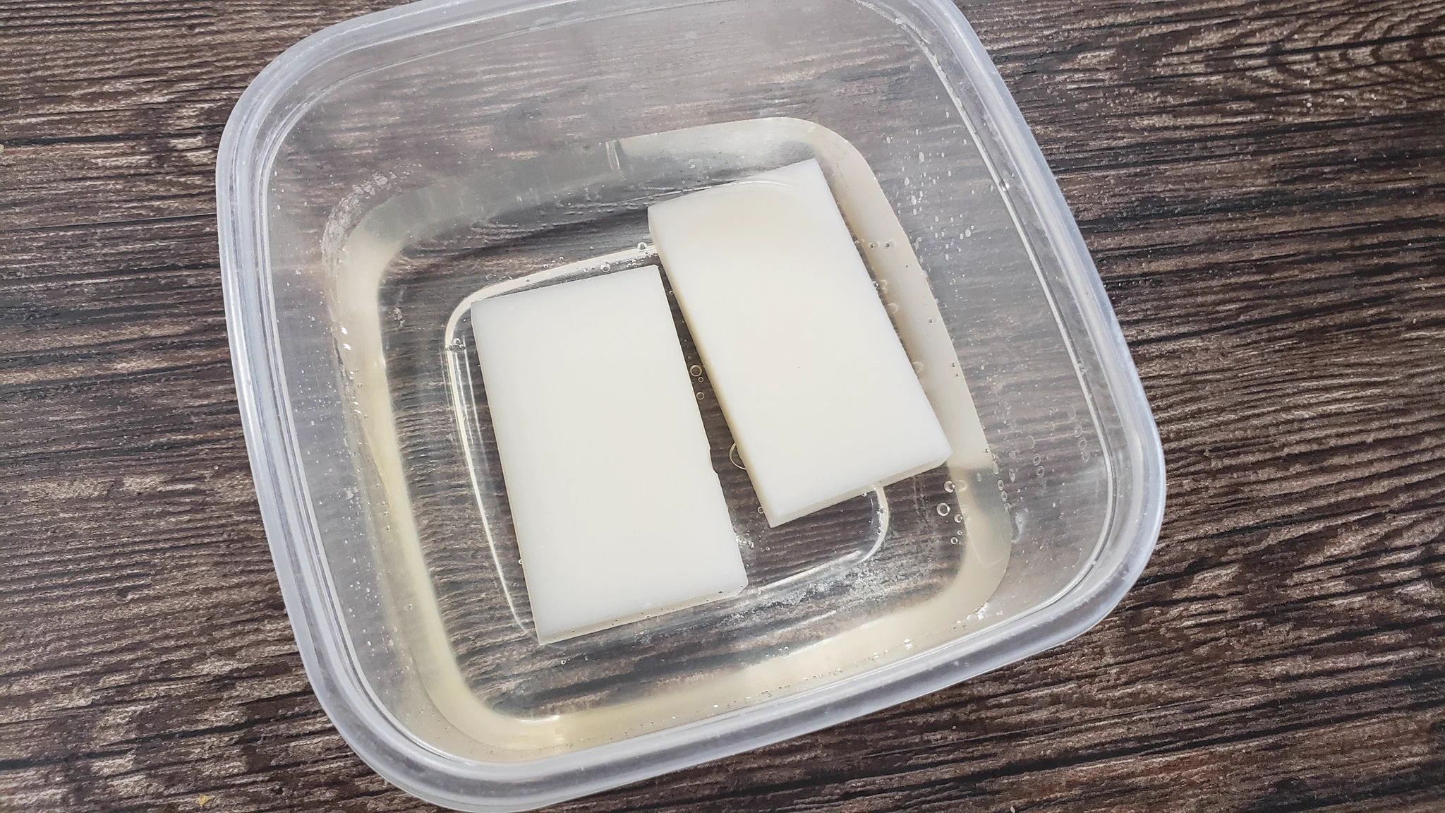 お餅が余ってしまった時は是非！卵黄、チーズとの組み合わせがたまらない絶品お餅レシピ！