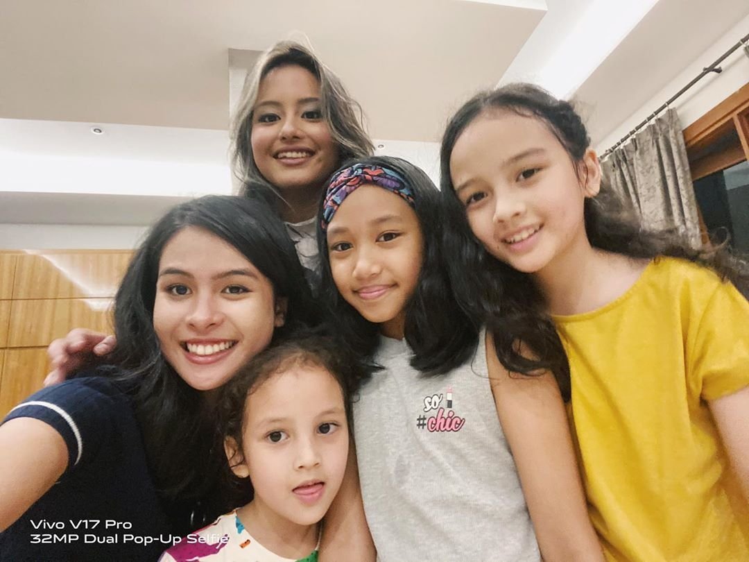 Welcoming 2020 with these cuties. #vivoV17Pro