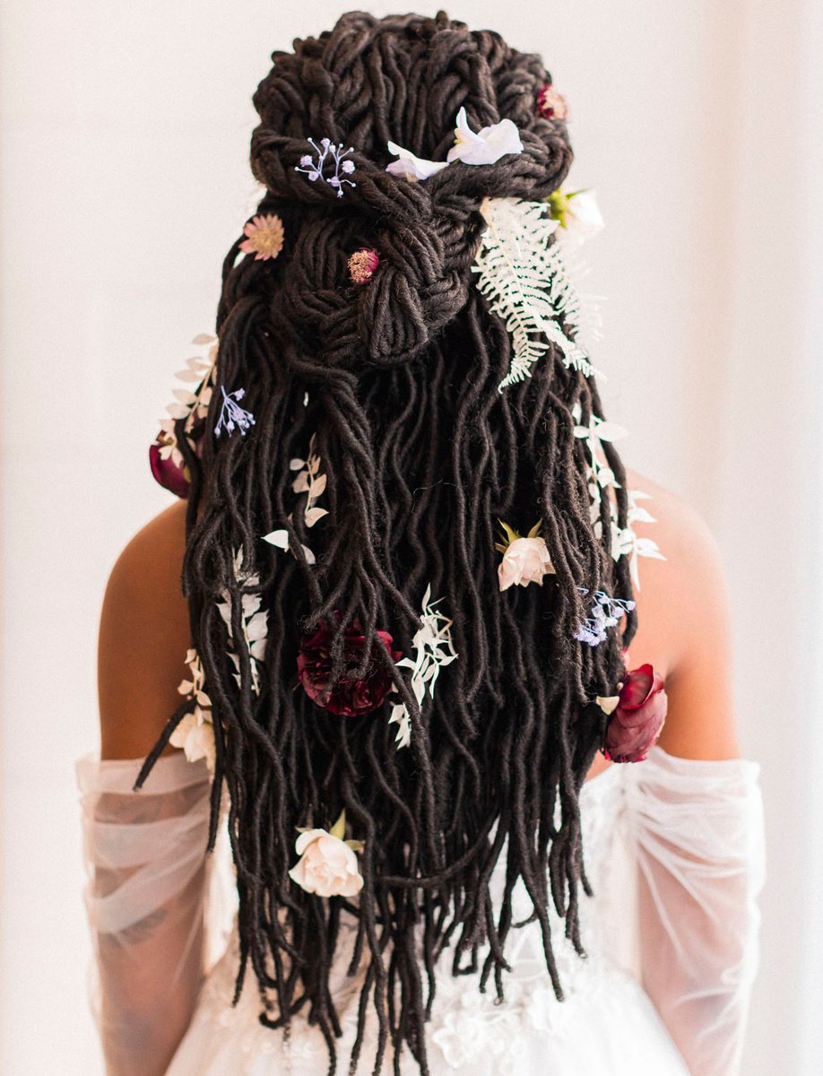 Alex Perry (@perryrosemedia) on Twitter photo #LovelyLocs #TeamPRM // <a href="/perryrosemedia/">Alex Perry</a> client Status Salon Agency featured on Green Wedding Shoes in this NYE Elopement themed wedding styled shoot.
See all the photos here: greenweddingshoes.com/disco-new-year… #LovelyLocs #TeamPRM // <a href="/perryrosemedia/">Alex Perry</a> client Status Salon Agency featured on Green Wedding Shoes in this NYE Elopement themed wedding styled shoot.
See all the photos here: greenweddingshoes.com/disco-new-year…