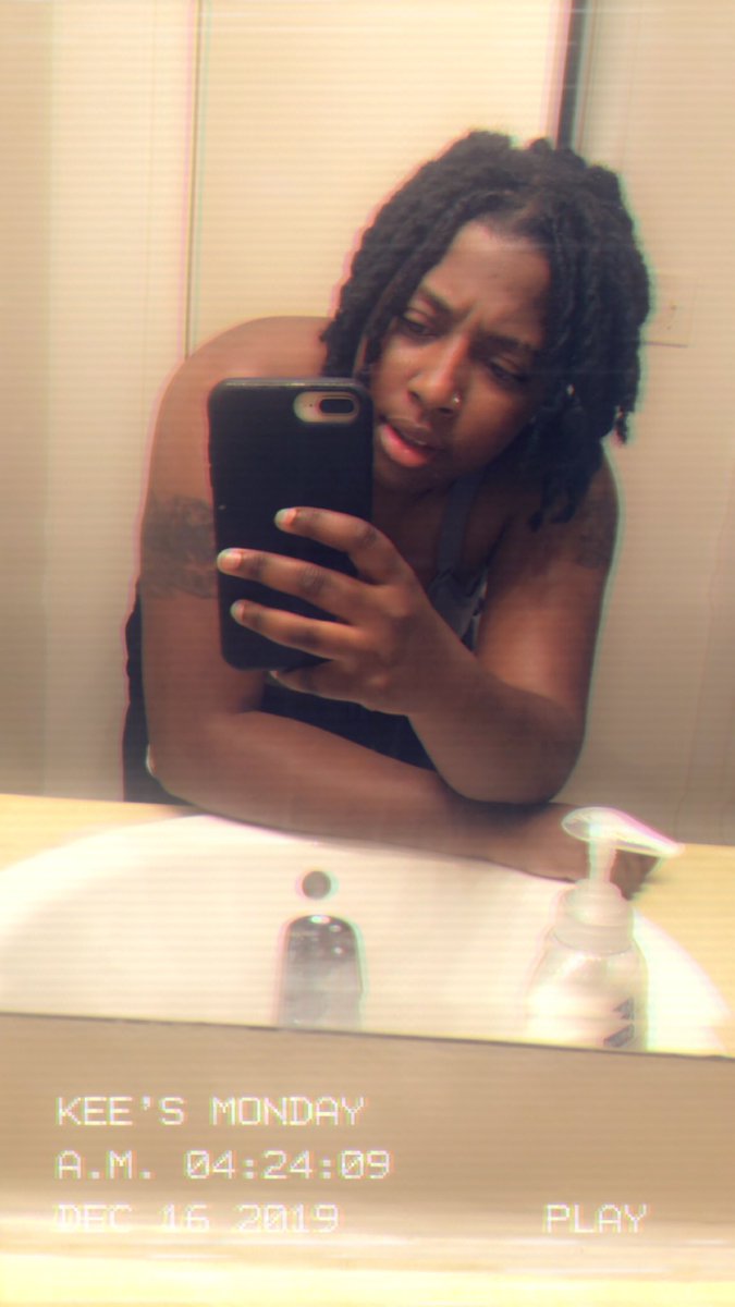 yvng_ktl's tweet image. -Hair growing ✨ #LocsApperciate #HairApperciate #LocHead #Loce #Natural #HairLove