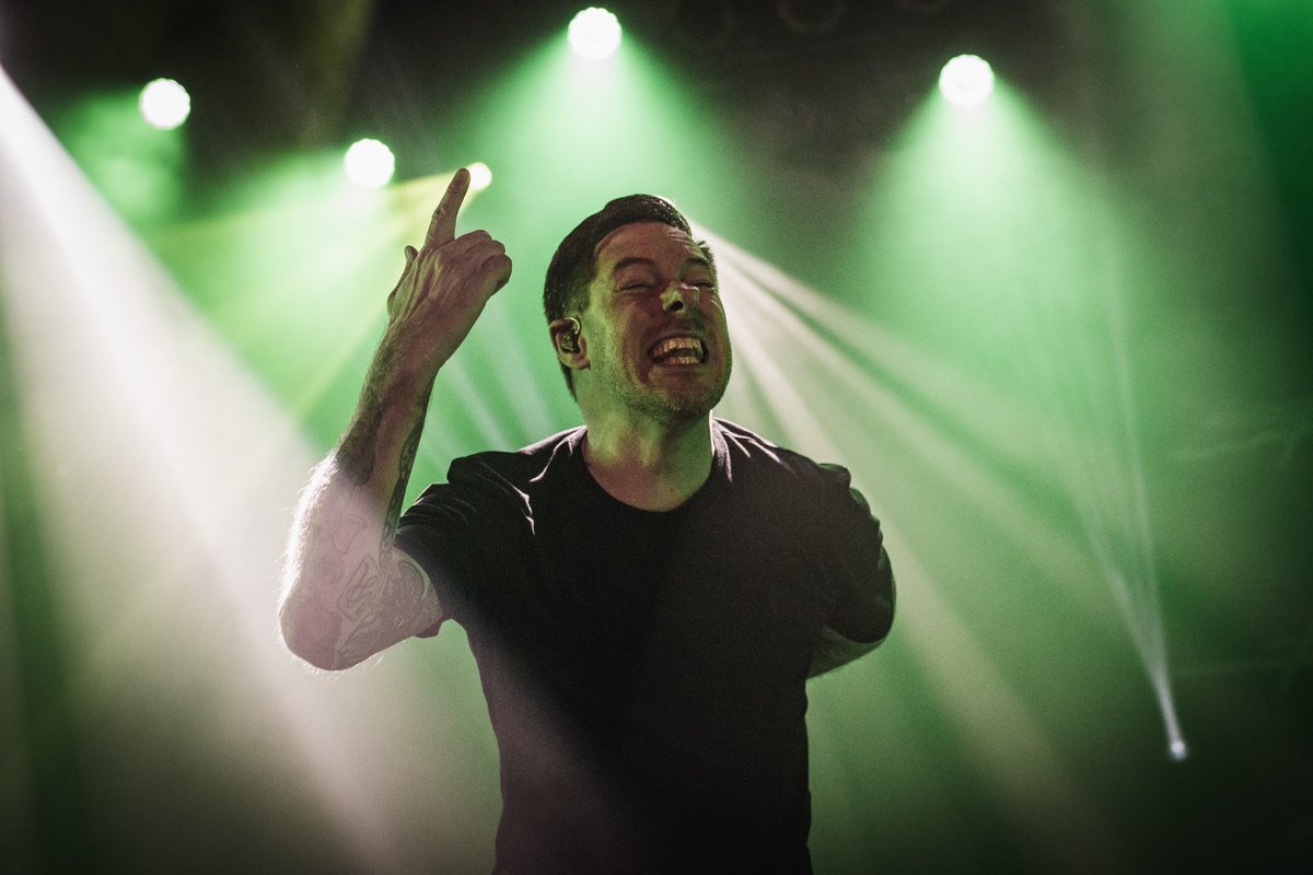 MotionCityMusic's tweet image. Last night we played our first show together in over three years. It was fucking wild as shit. Lots of emotions and lots of nerves and lots of pure unadulterated grown up fun. Thanks for making our first show back an incredible experience Chicago (and visitors). 1 of 2