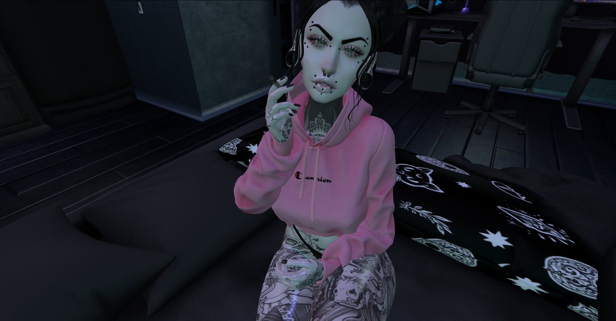 katvikvich's tweet image. New year, same old bullshit. 🥴
#SLRP #SecondlifeRP 

// Possibly on the hunt for a new sim to RP on, leave suggestions. Also, Kat's new look is kind of growing on me. 👀