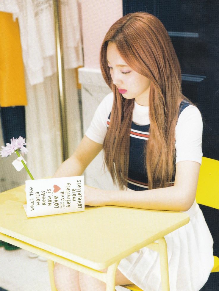 2yeonnie_'s tweet photo. Fighting time
• Nayeon has the ability to turn back time, for years she has this huge crush on jeongyeon and want to have a proper confession, but she keeps messing up.
#2yeon [Oneshot] [F] [🐇🦕 https://t.co/o4KbBuhYDH