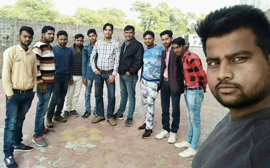 anurag_hyv's tweet photo. #जय_श्रीराम
#आज_भी_तुम_हमारे_दिलों_में_जिंदा_हो...
लाडले भाई स्वः #लोकेंद्र_सिंह_बुंदेला #विश्व_हिन्दू_महासंघ_टीकमगढ़ के जिला महामंत्री जी की प्रथम पुण्यतिथि पर उन्हें विनम्र श्रद्धांजली🙏🏼
#MissYouMereBhai😢😢
@myogiadityanath @GorakhnathMndr 
~@anurag_hyv 🇮🇳🚩
@VHM_MP &amp; @HYV_CG https://t.co/Adtt1sAnbe