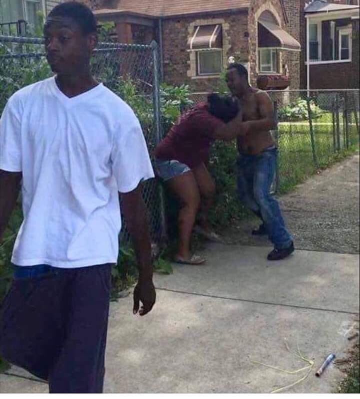 xxmarching's tweet image. Making my way downtown, walking fast, he beating her ass and it's none of my .... Bi ni ni ni ni ni niss 😂😂😂😂😂😂😂