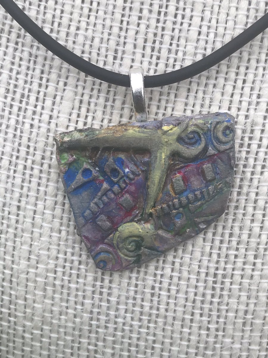 MommaStudio's tweet image. New necklaces available at luckymommastudio.com or contact me!!