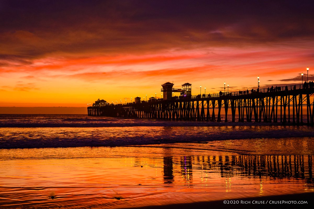 CrusePhoto's tweet photo. #firstsunset2020 #Oceanside Pier - January 1, 2020. @VisitOceanside @visitsandiego @VisitCA @NikonUSA #Z50 #nikonnofilter #sunset #CAwx #VisitSD #SanDiegoWX https://t.co/0NMKGyMlS9
