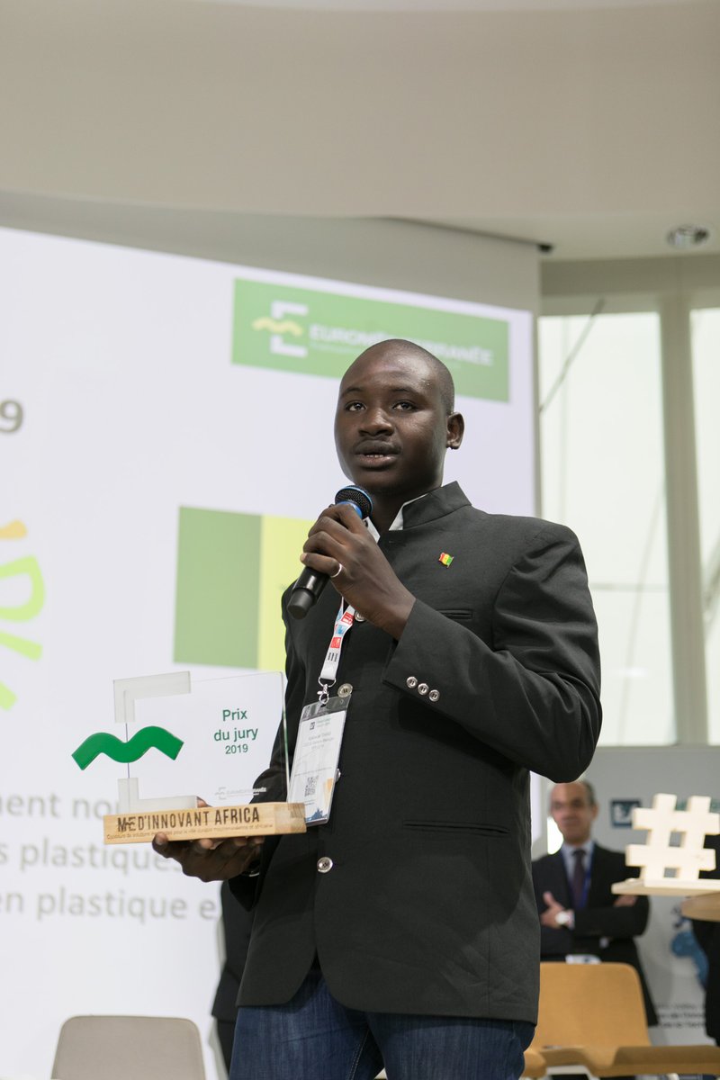 emergingvalley's tweet photo. #Bestof 
🏆Un moment fort à #EV2019 lors de la remise du prix du jury #MedinnovantAfrica2019 à la startup sénégalaise @SENOrDur et son fondateur @thiamababacar69 , en présence du Ministre DG à l'entrepreneuriat rapide du #Senegal @Psarr_der et de #HuguesParant ! 🇸🇳

@Euromed_MRS https://t.co/xWrL3KP16i