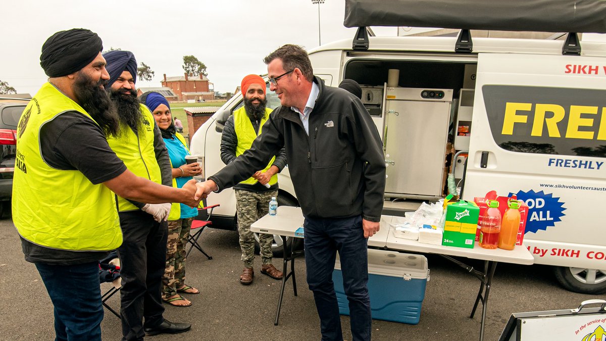 There’s a saying that in a crisis, we should look for the helpers.

These legends from Sikh Volunteers Australia drove up to Bairnsdale from Melbourne on Monday – and they’ve been serving free, hot meals ever since.

People helping people. That's what Victoria is all about.