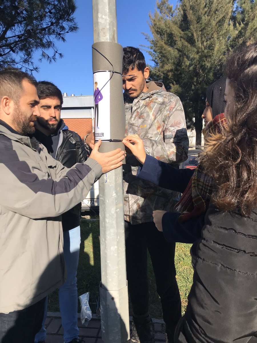 Sosyalkazazede1's tweet photo. 3 ayın sonunda Ege Üniversitesi Sosyal Sorumluluk Projemizin sonuna geldik. Projeyi gerçekleştirirken her aşamada yanımızda olan @FiratSarsar hocamıza en içten teşekkürlerimizi sunar ve bize bu fırsatı verdiği için @UniversiteEge @ProfNecdetBudak ‘a teşşekkür ediyoruz. https://t.co/JgIdwDRVtX