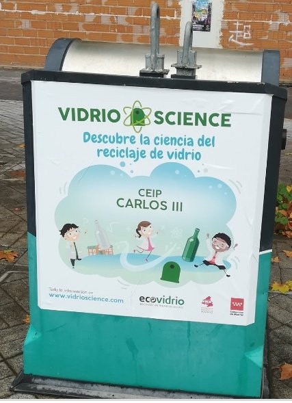 Carl0sTercer0's tweet photo. #FelizAño #EscuelasSostenibles felicidades a toda la #ComunidadEducativa del #ColegioCarlosIII y al barrio de #Agfa de #Aranjuez por ser los que más vidrio hemos reciclado en noviembre en el concurso de #VidrioScience de @ecovidrio. #CarlosIIISomosSostenibles #AranjuezSostenible https://t.co/lex2lXlvdX